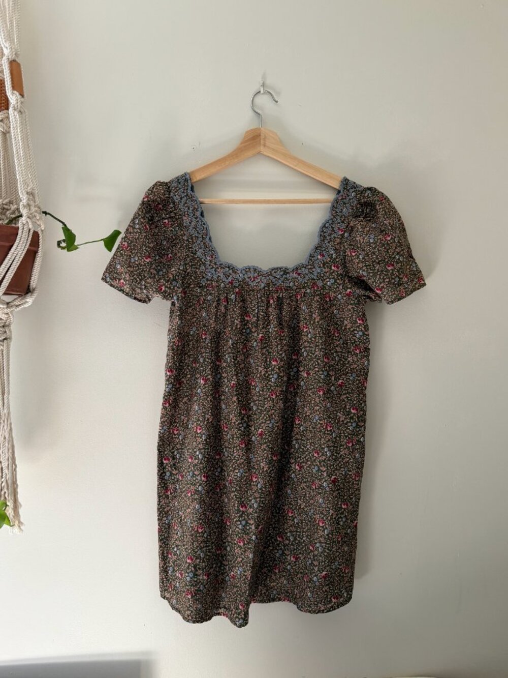 Sezane Caitlin Dress Khaki Mini Flowers - Size 2/34 (EU)